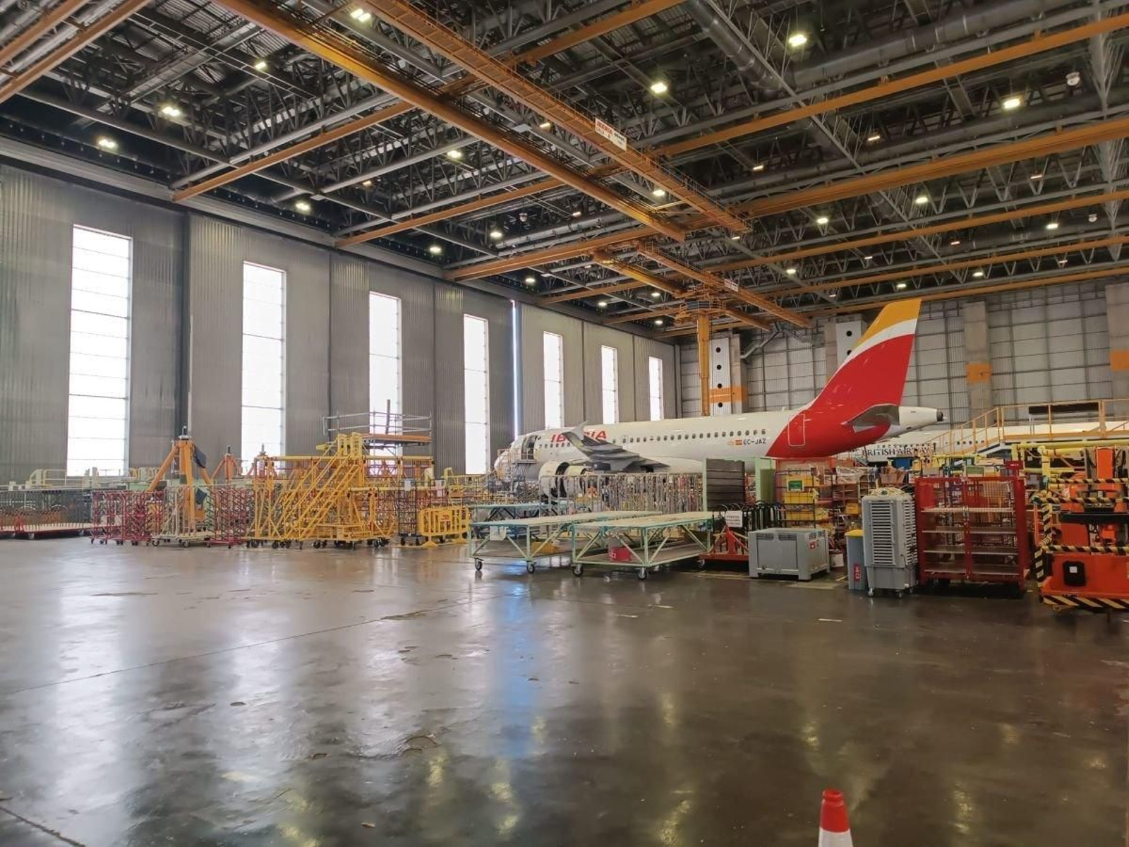 Un avión en el Hangar 6 de La Muñoza de Iberia.