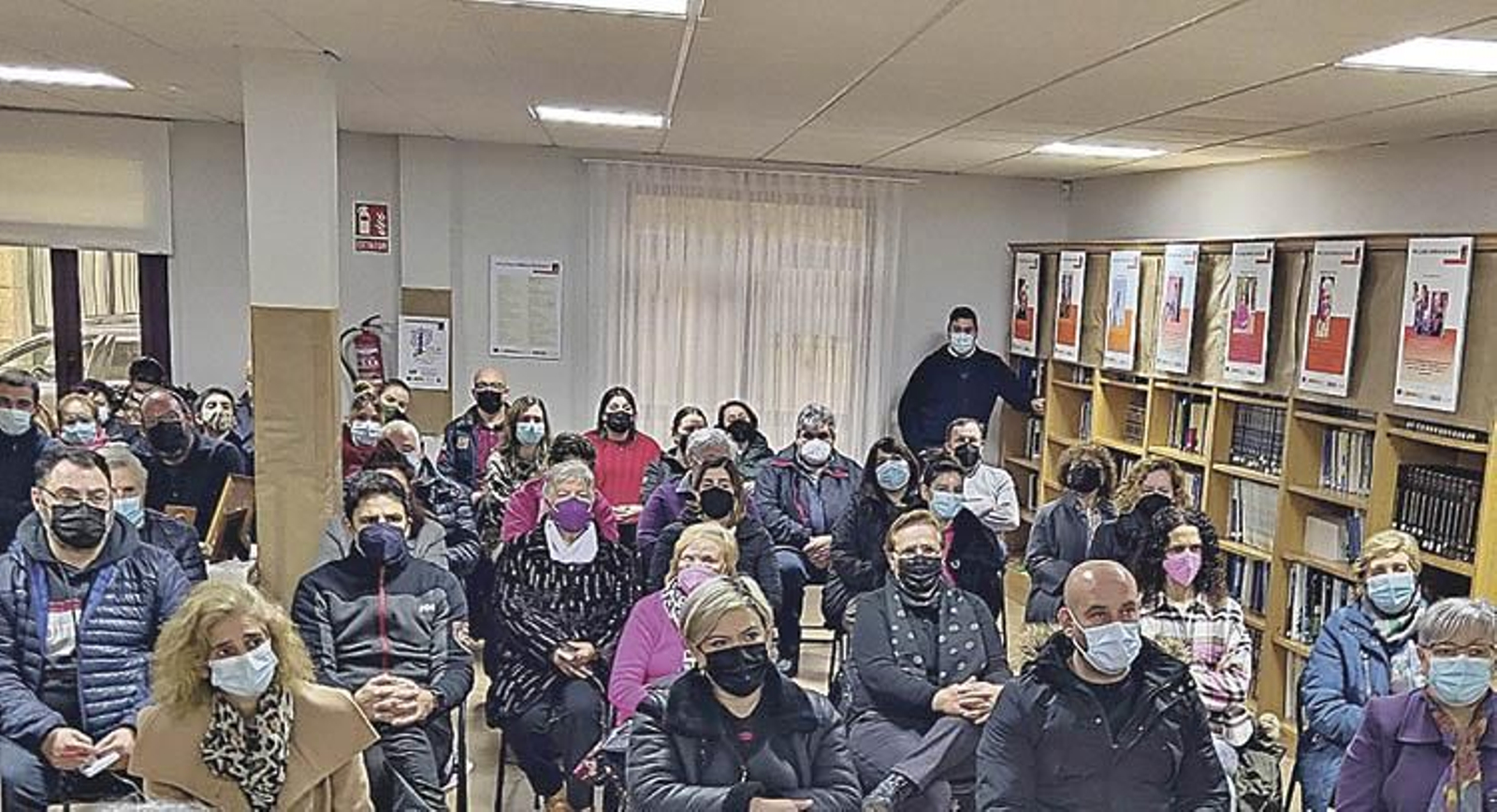 Vista de los asistentes a la inauguración.