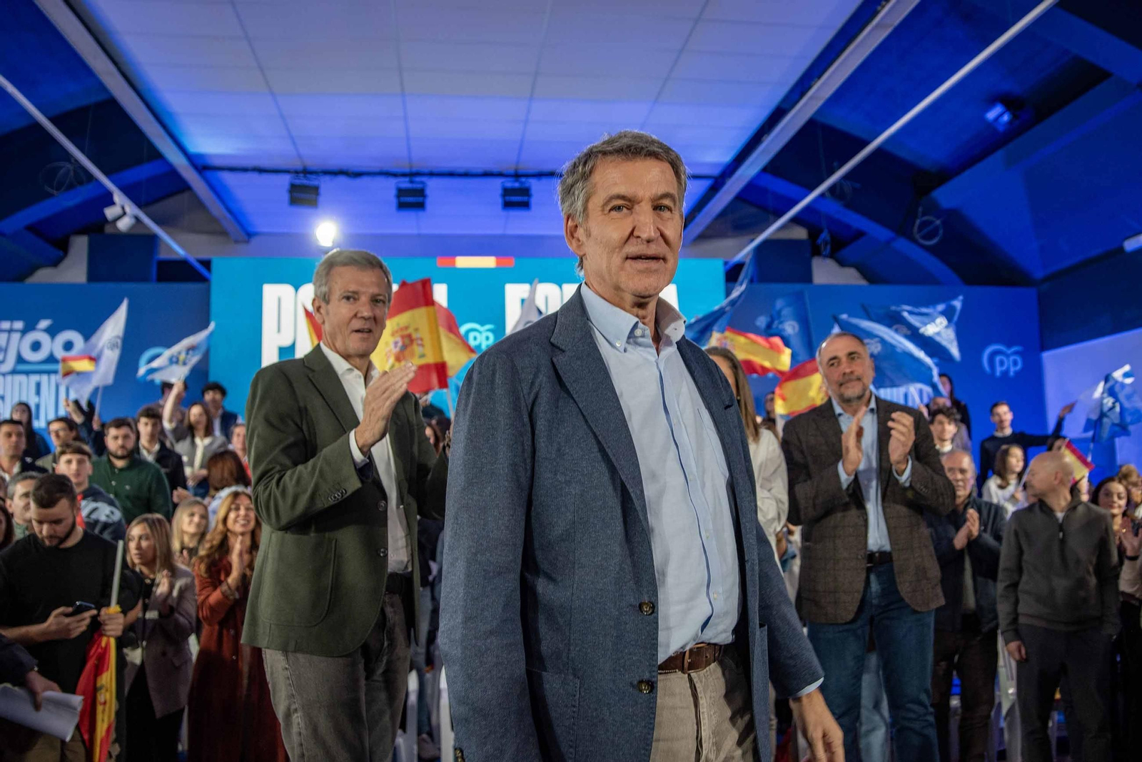 Galería | Feijóo hace parada en Vigo con la precampaña electoral del 29-N
