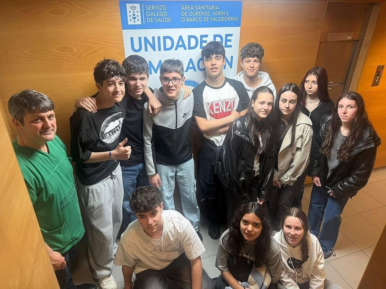 Visita dos alumnos do Luis Vives á Unidade de Simulación do CHUO