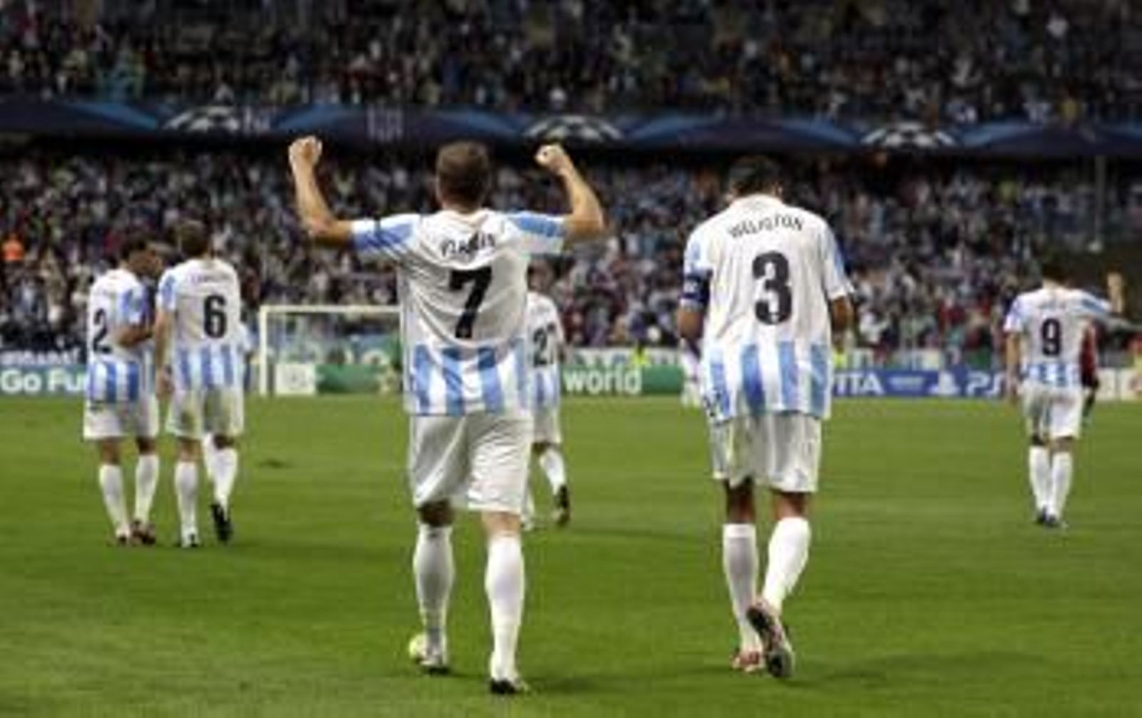 Joaquín celebra el gol que significó el triunfo malacitano.