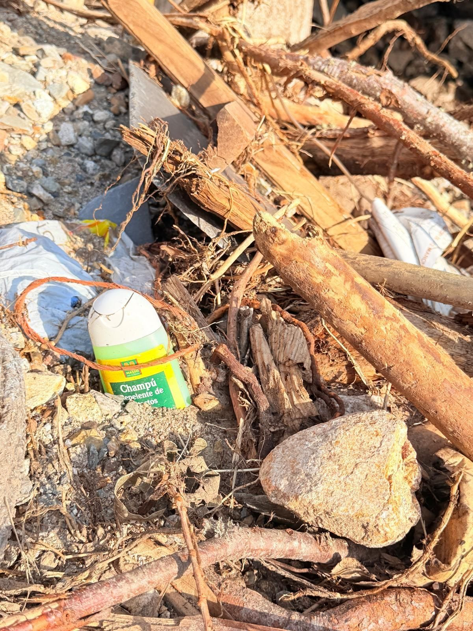 Galería | A Bouza, arrasada, reclama ayuda cuatro días después de la riada, en fotos
