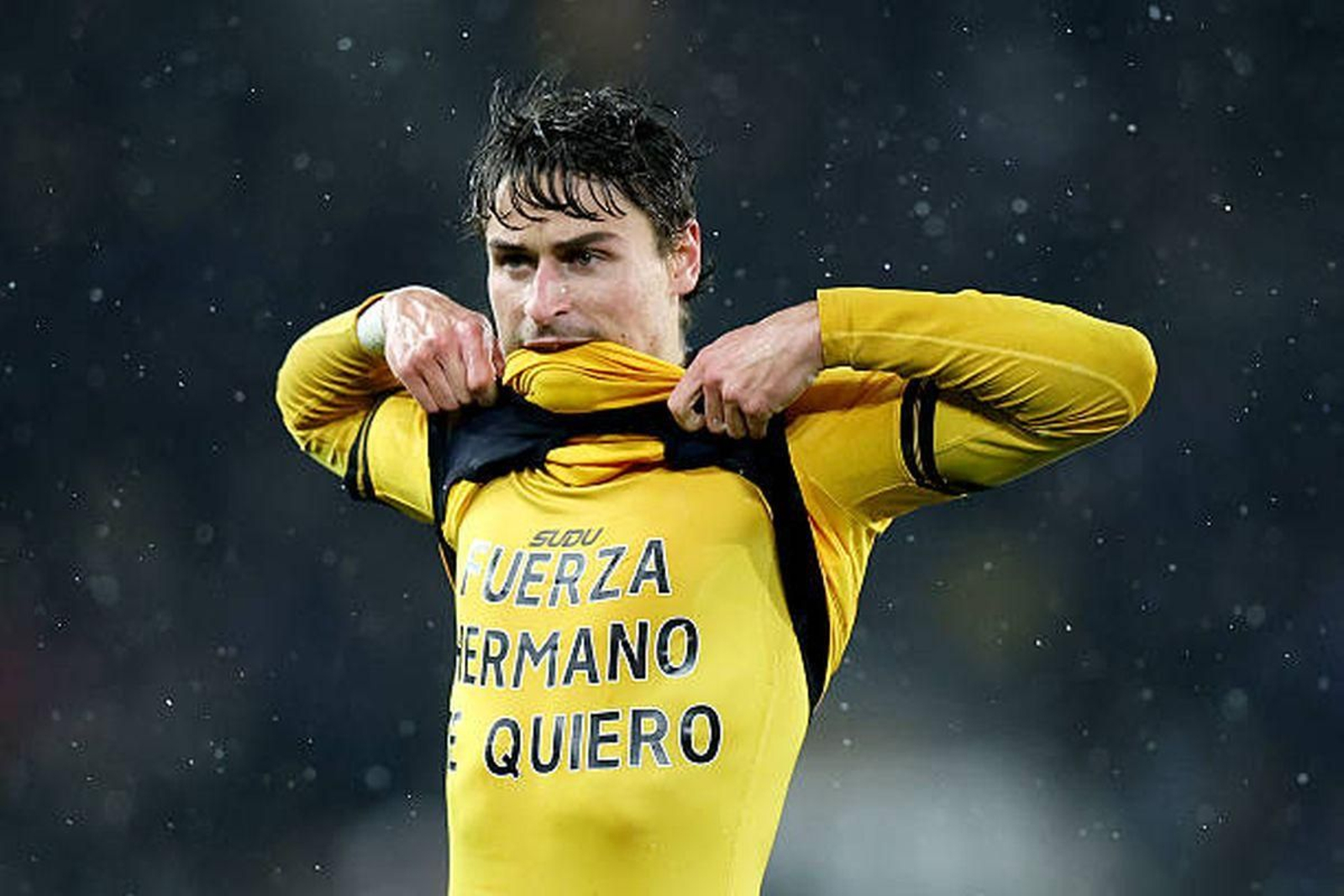 El gondomareño dedicó el gol a su mellizo Guille, operado de cruzado.