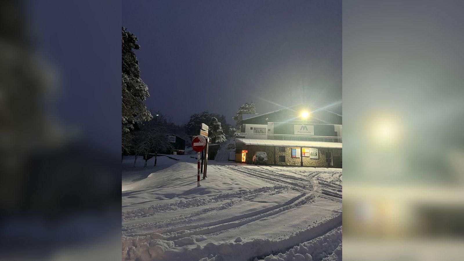 Vista a una de las instalaciones de la Estación de Montaña de Mnazaneda