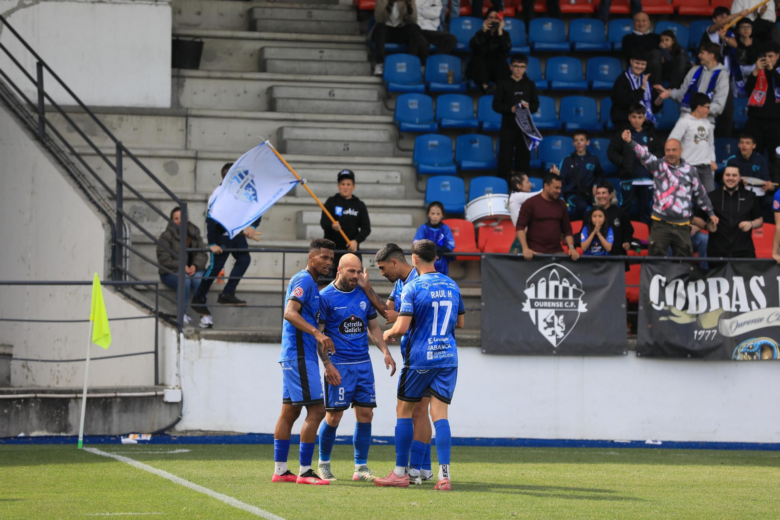 Galería 1 O Couto disfruta de una gran victoria del Ourense CF ante el Lugo (4-2)