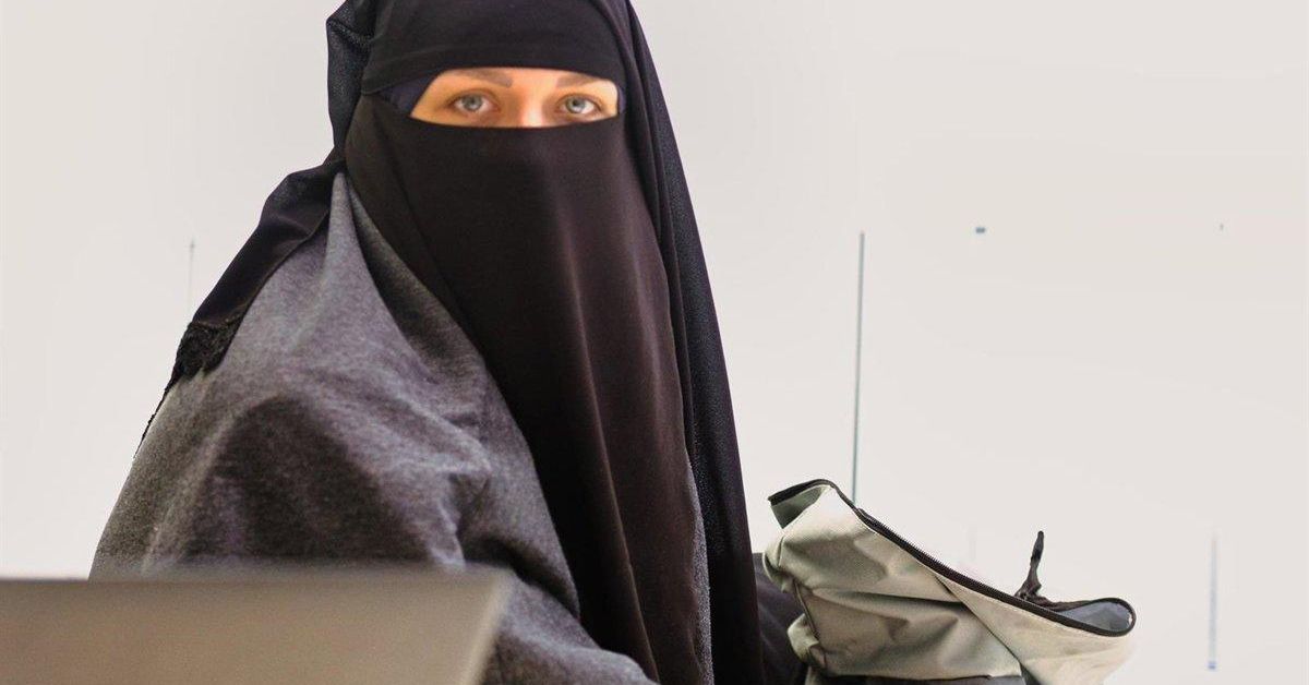 El Congreso tumba la propuesta de Vox de prohibir el burka, apoyada por ...