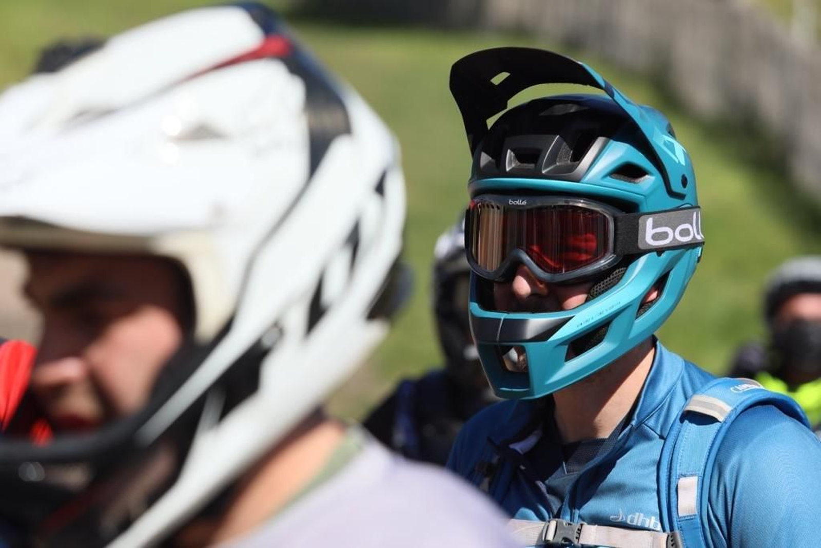 Bikers en Manzaneda. // José Paz