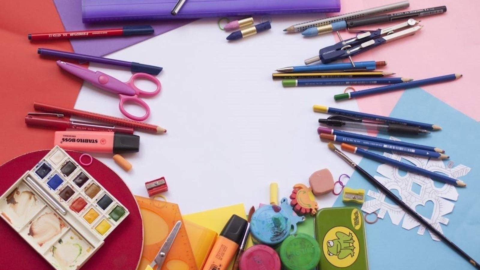 Material escolar. // EP