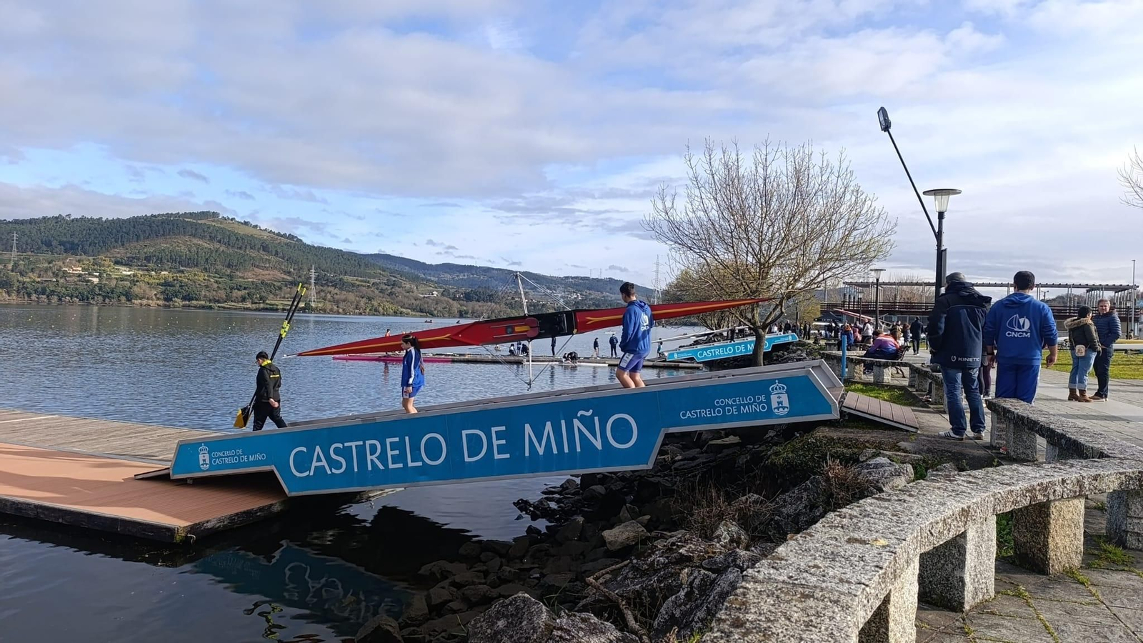 Galería | La Liga Gallega de Remo arranca la temporada en Castrelo de Miño
