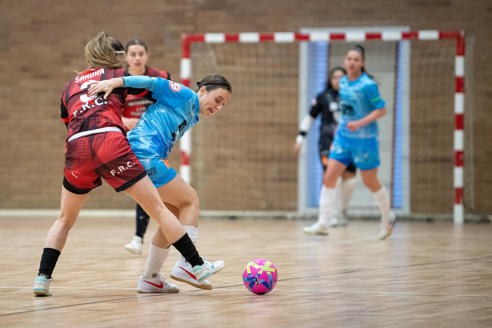 Galería | Así se vivió el intenso duelo entre el Estrela Cortega y Segosala