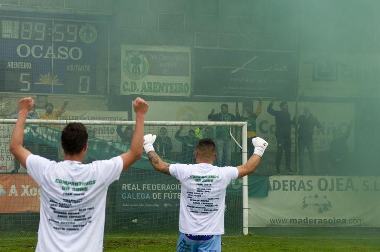 El Arenteiro celebra el ascenso a la Segunda Federación (MARTIÑO PINAL).