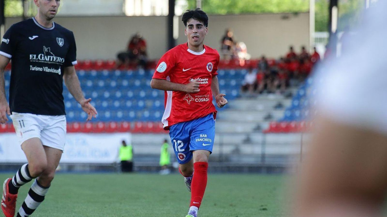 El juvenil rojillo, Iago Feijóo.