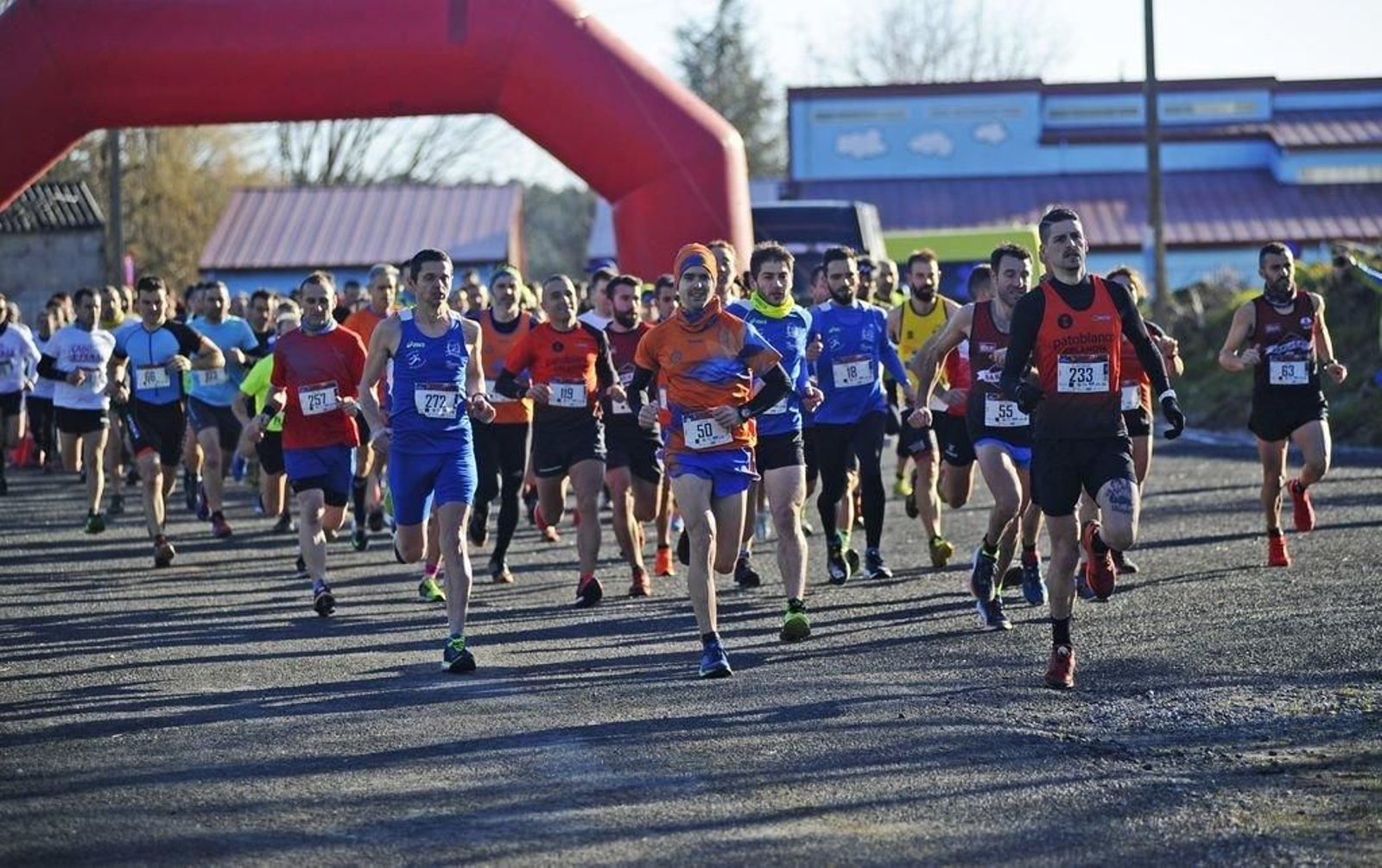 La salida de la prueba principal se realizó a un ritmo alto para ir tomando posiciones (MARTIÑO PINAL).