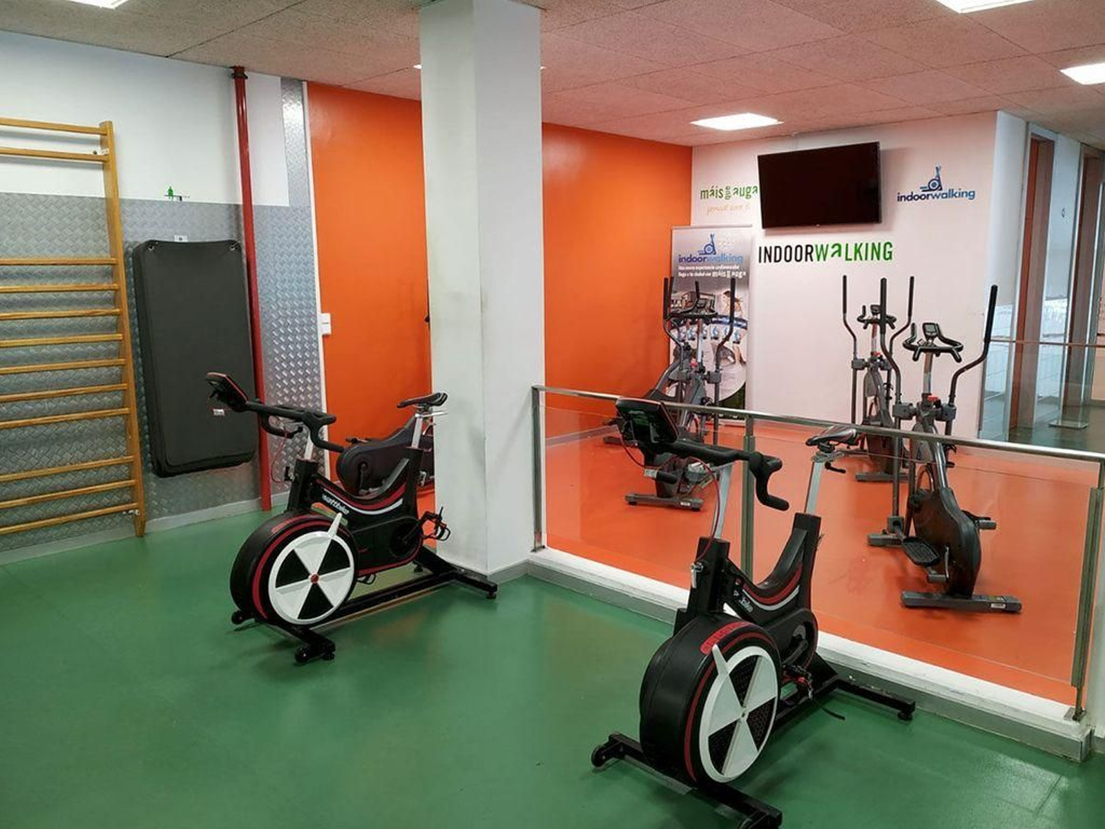 Los centros Máis que Auga