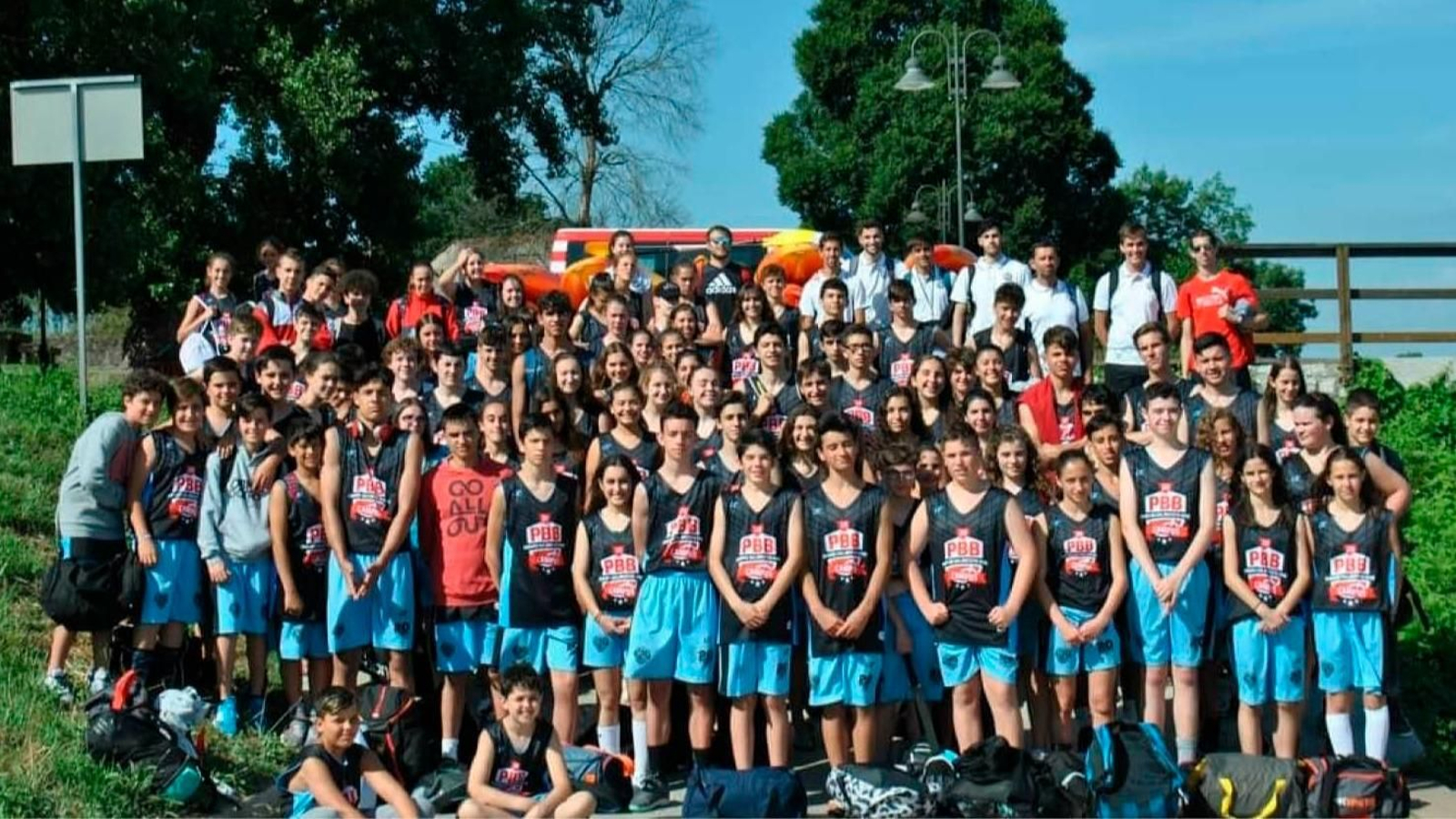 El Porriño Baloncesto Base cuenta actualmente con 23 equipos y supera los 400 jugadores con las escuelas deportivas.