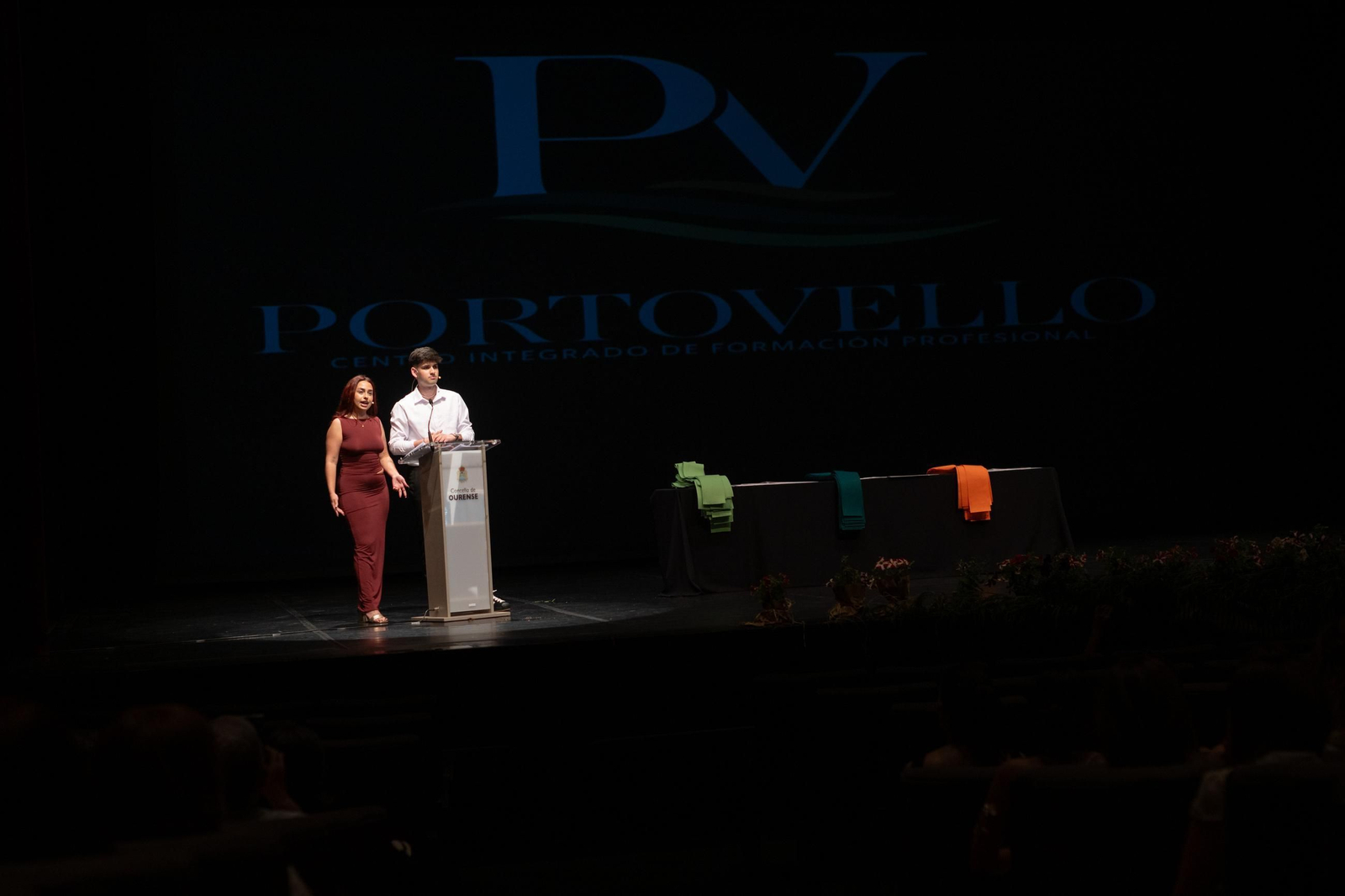 Galería |  Los alumnos del CIFP Portovello celebran su graduación