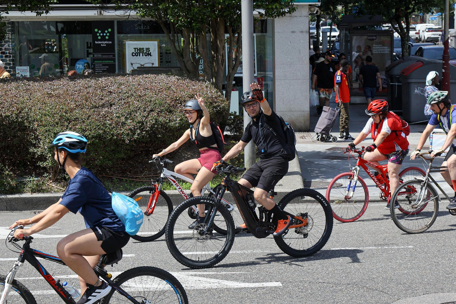 Galería | El ciclismo toma Vigo con la primera edición del Día de la Bici de Atlántico