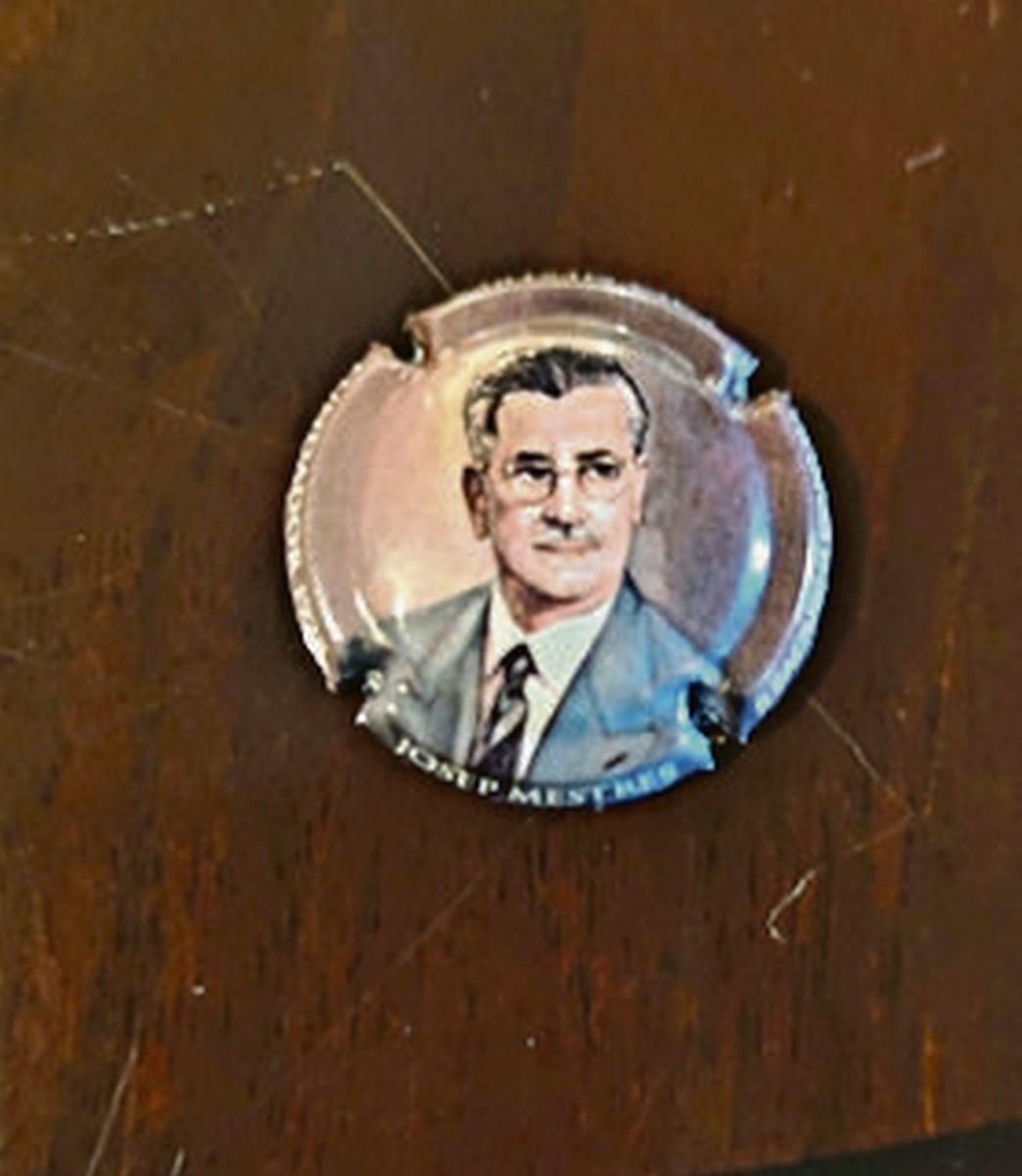 El señor Mestres, fundador en 1928 de la bodega que lleva su nombre. El origen familiar de las bodegas es importante para el prestigio de la misma.