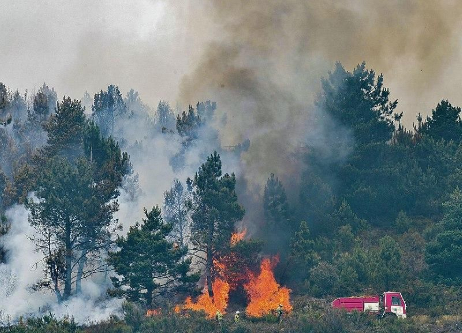 Incendio forestal en la Sierra de O Courel, en julio de 2022.