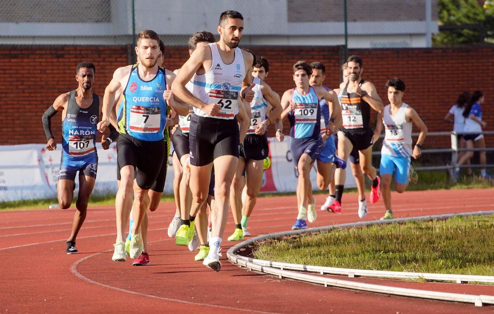 Participantes en una de las pruebas del Gran Premio Cidade de Vigo de atletismo.