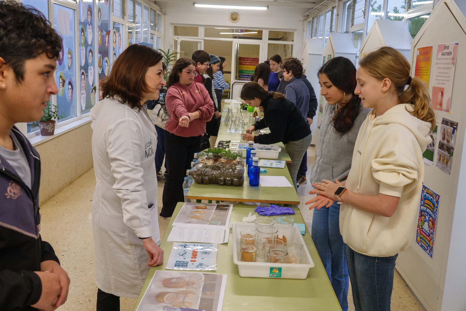 La feria del ROU se convirtió en una clase de ciencias.