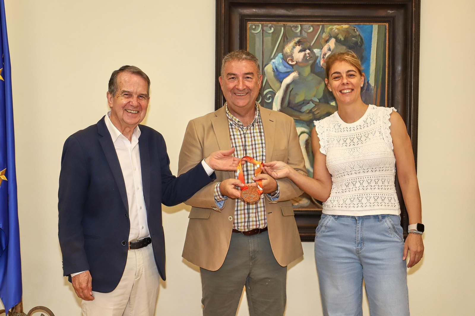 Abel Caballero recibió en el Concello a Miguel Méndez y Cristina Cantero.