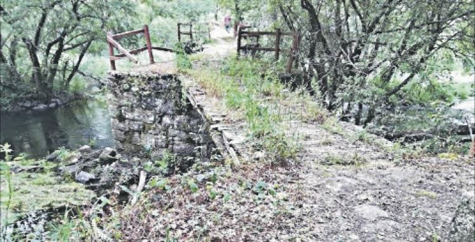 Estado que presenta Ponte Soutelo, en el río Limia.