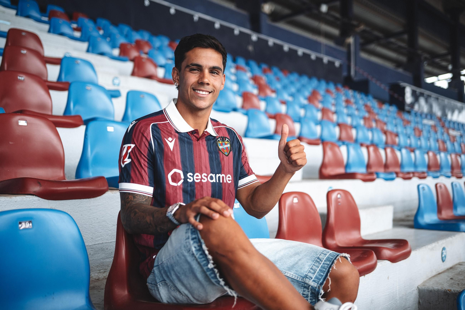 El vigués Hugo Sotelo vivirá en el Levante su primera experiencia fuera del Celta.