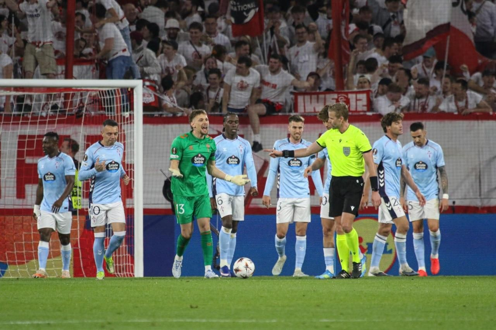 Galería | Noche amarga del Celta en Friburgo