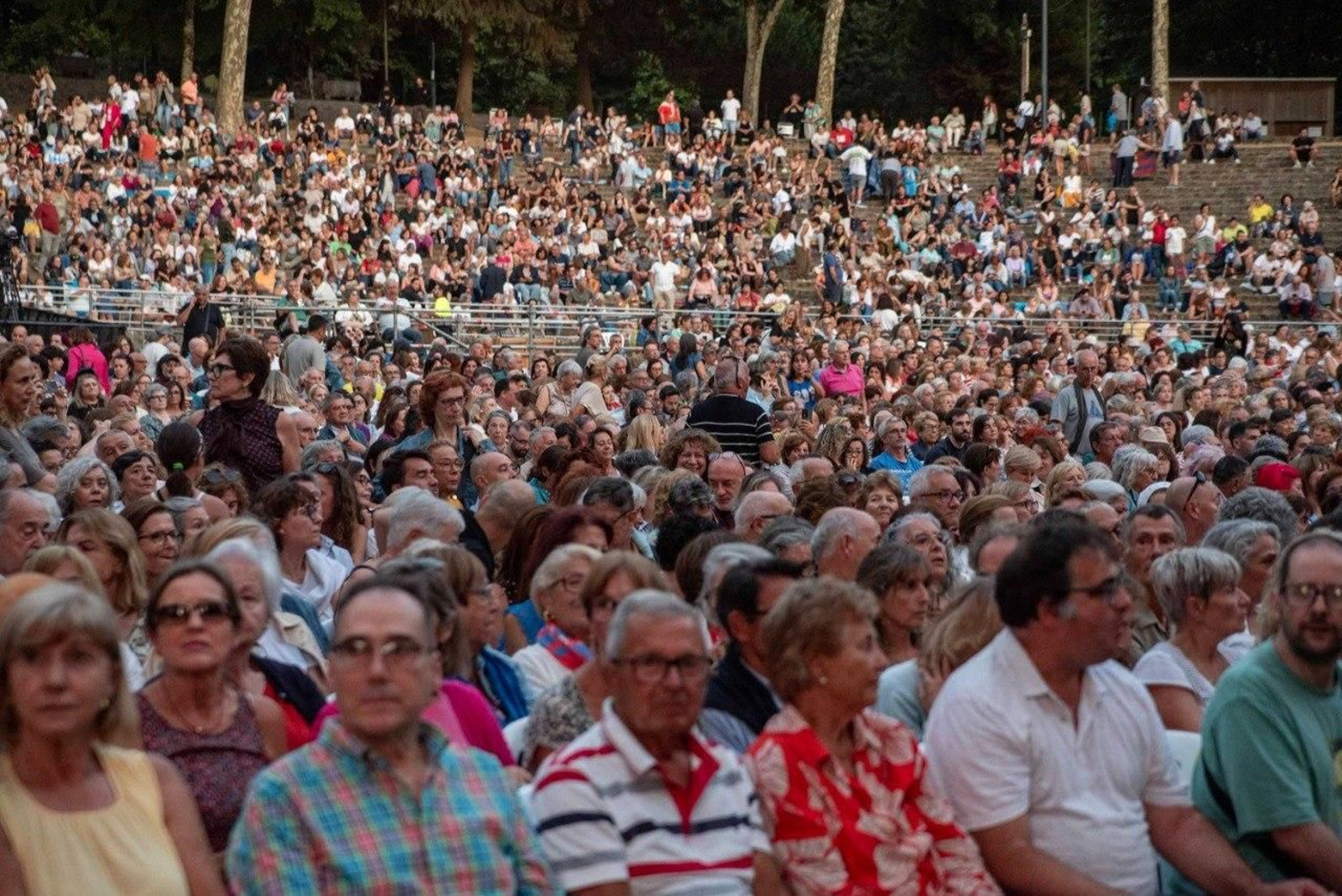 Galería | Castrelos se viste de gala para la ópera 'Nabucco'