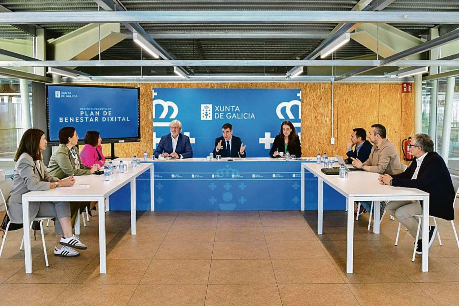 El conselleiro de Educación, Román Rodríguez, preside el grupo de trabajo de la Xunta.