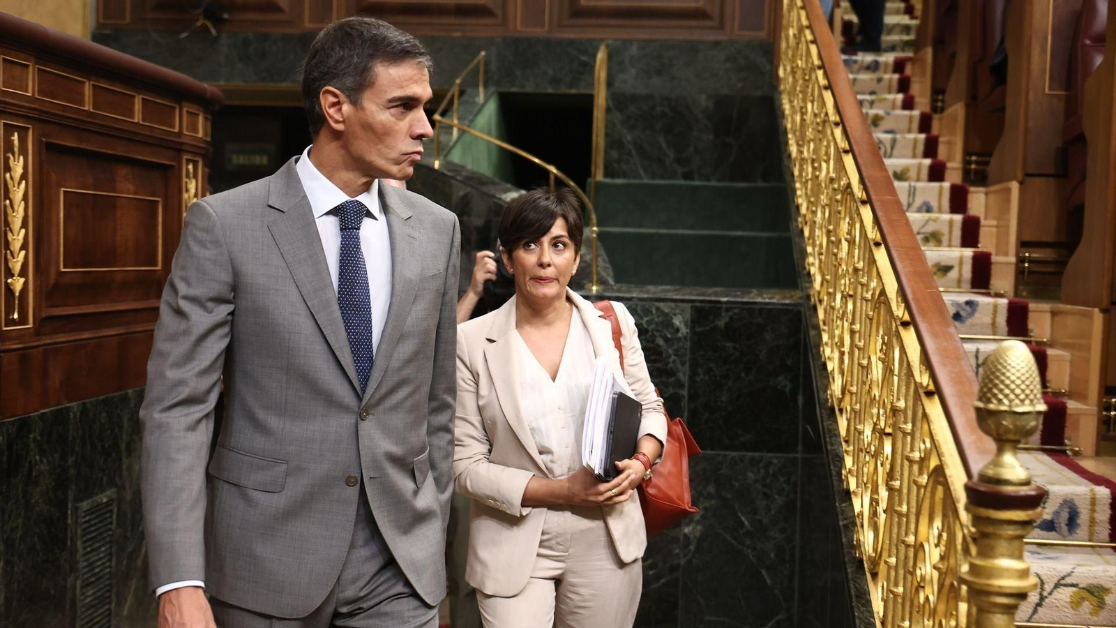 Pedro Sánchez y la ministra de Vivienda, Isabel Rodríguez.