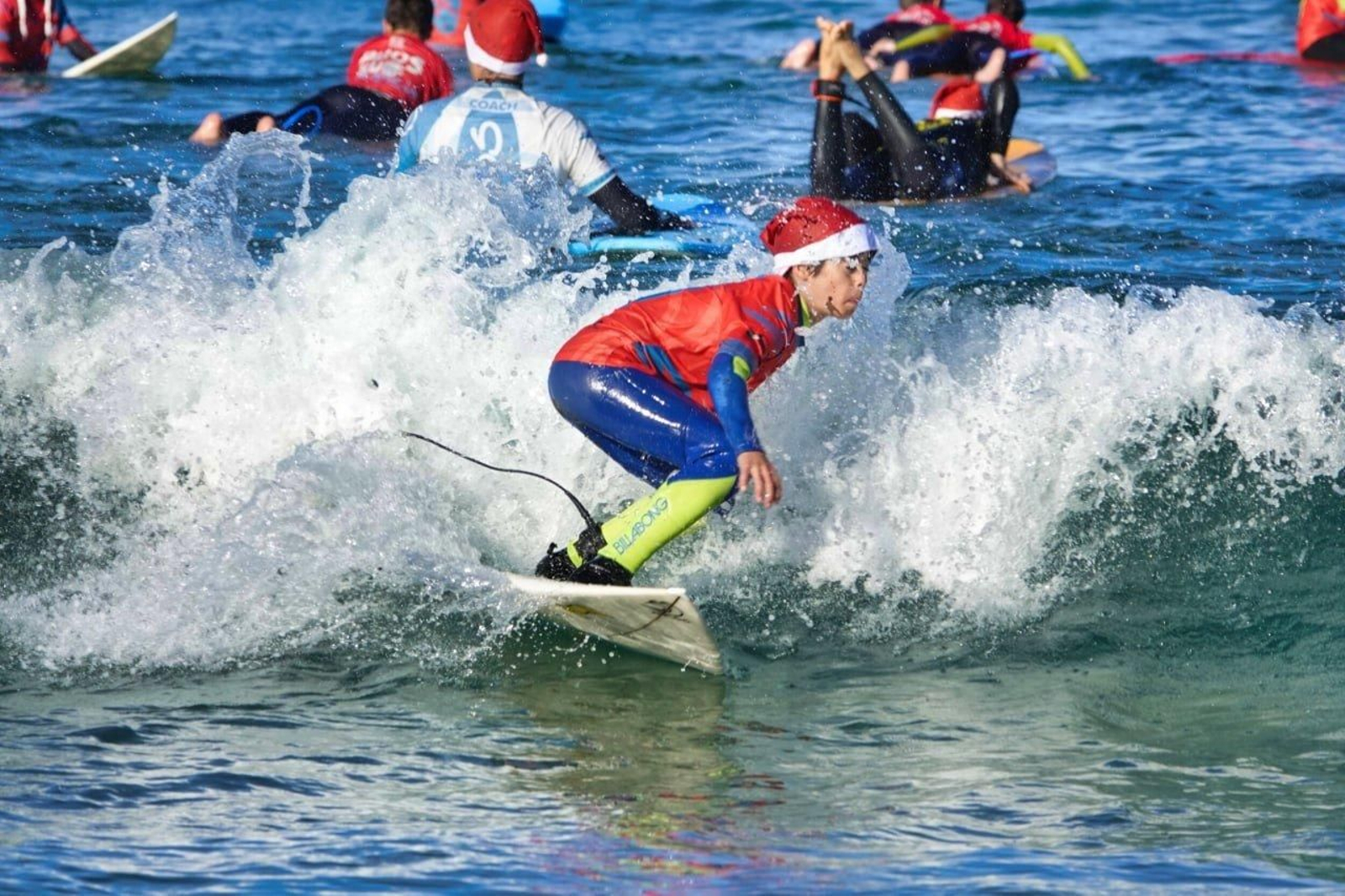 Papanoelada surfera en Patos.