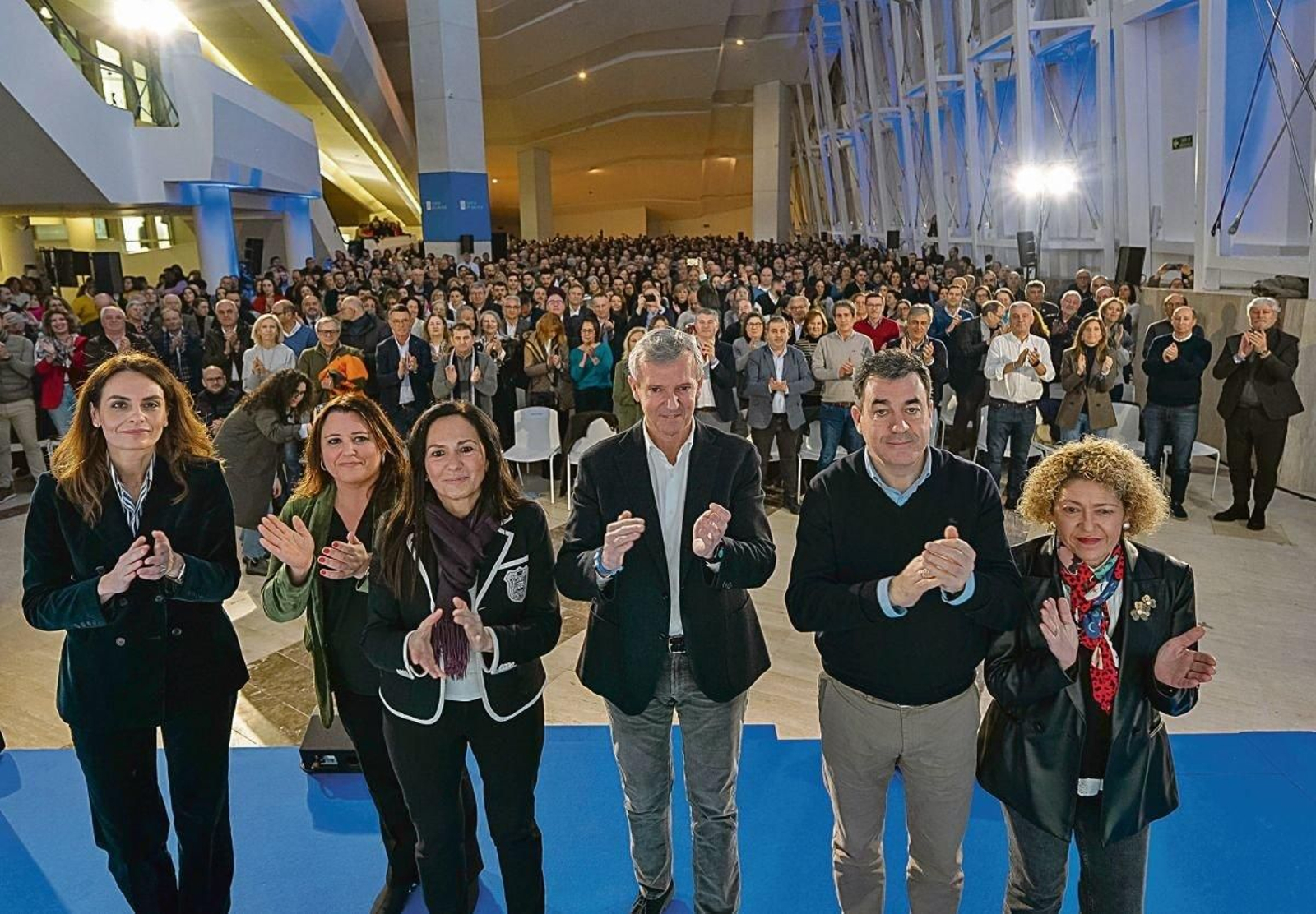 Alfonso Rueda, en un acto sectorial de educación celebrado ayer en Santiago.