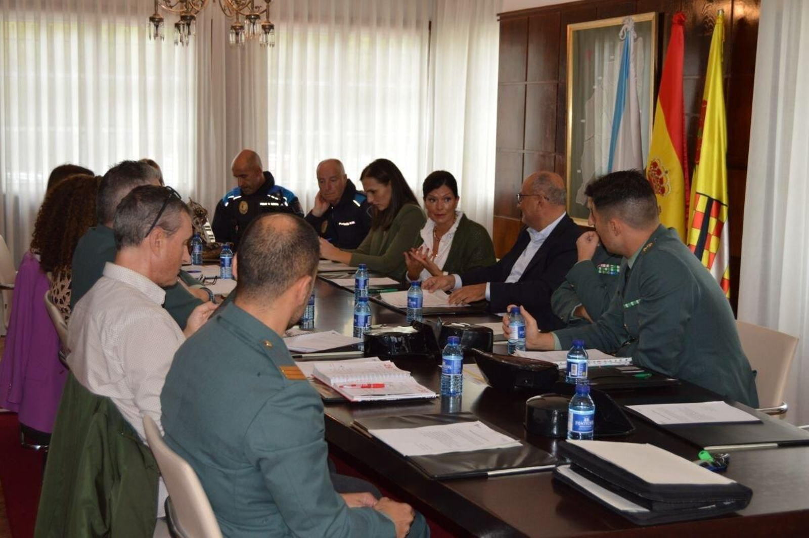 La alcaldesa copresidió con el subdelegado del Gobierno, la junta local de Seguridad,  en el Concello de Mos.