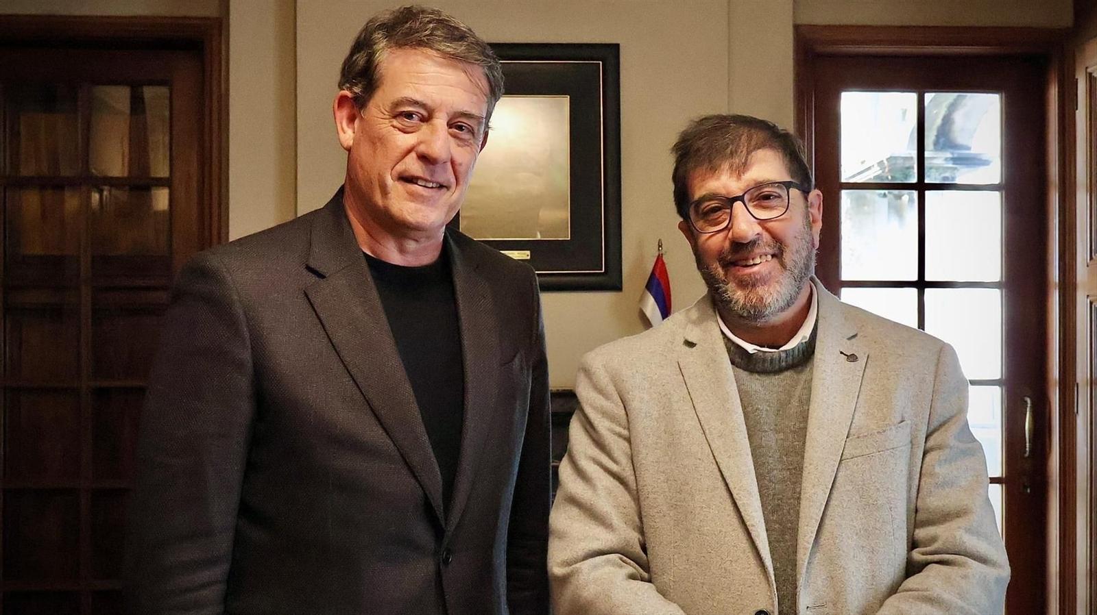 El secretario xeral del PSdeG, José Ramón Gómez Besteiro, con el presidente de Frente Amplio, Fernando Pereira