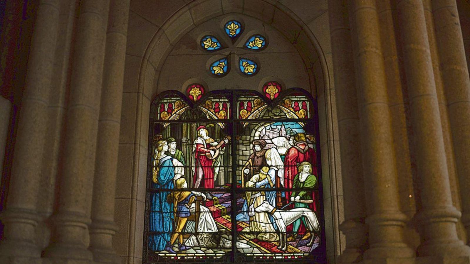 Vidrieras en el edificio antiguo del colegio.