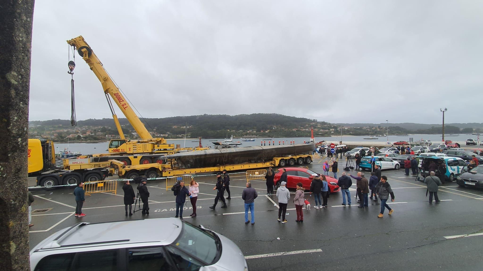 El narcosubmarino en la Ría de Aldán // JV Landín