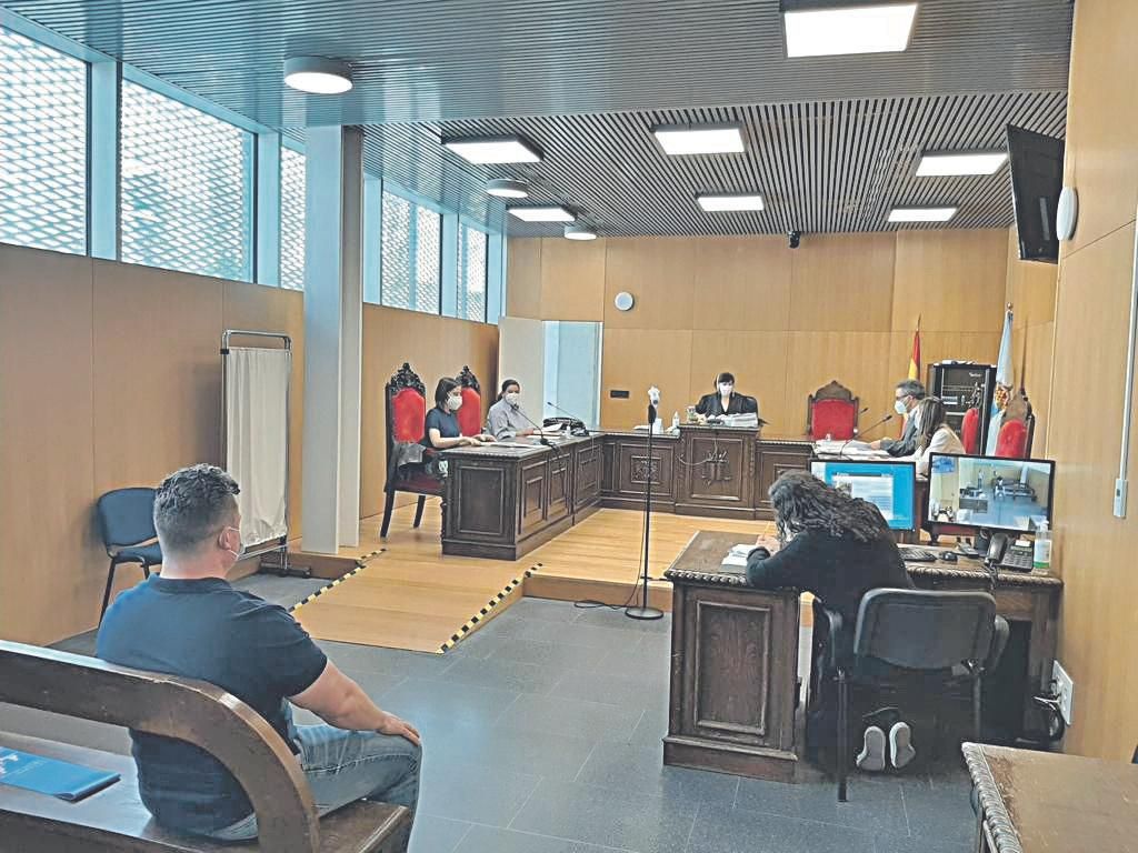 El acusado, en el juicio celebrado ayer en el Penal 1. (M.S.)