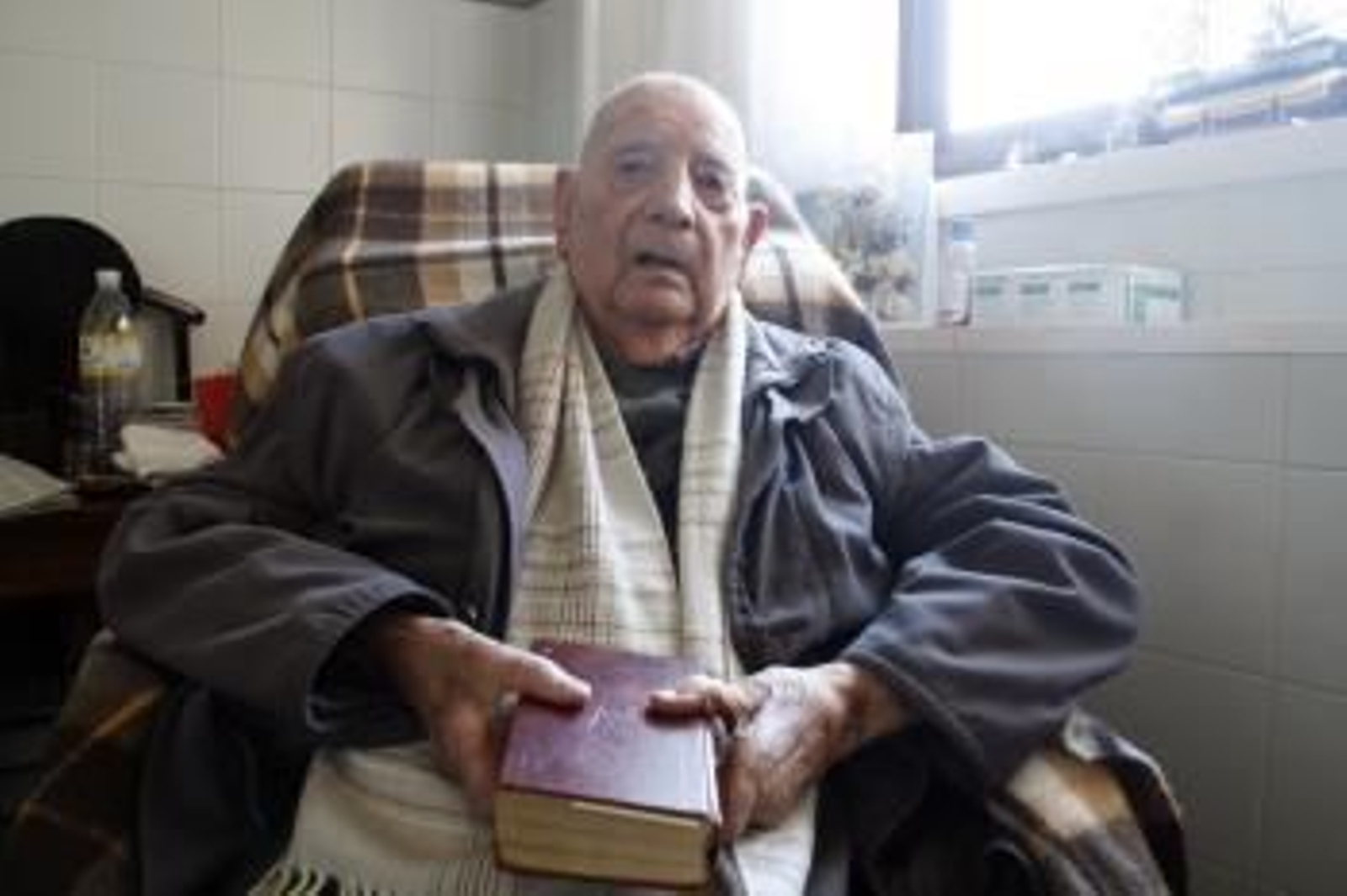 El padre Don Serafín  era muy querido por todos los vecinos del barrio de Teis.