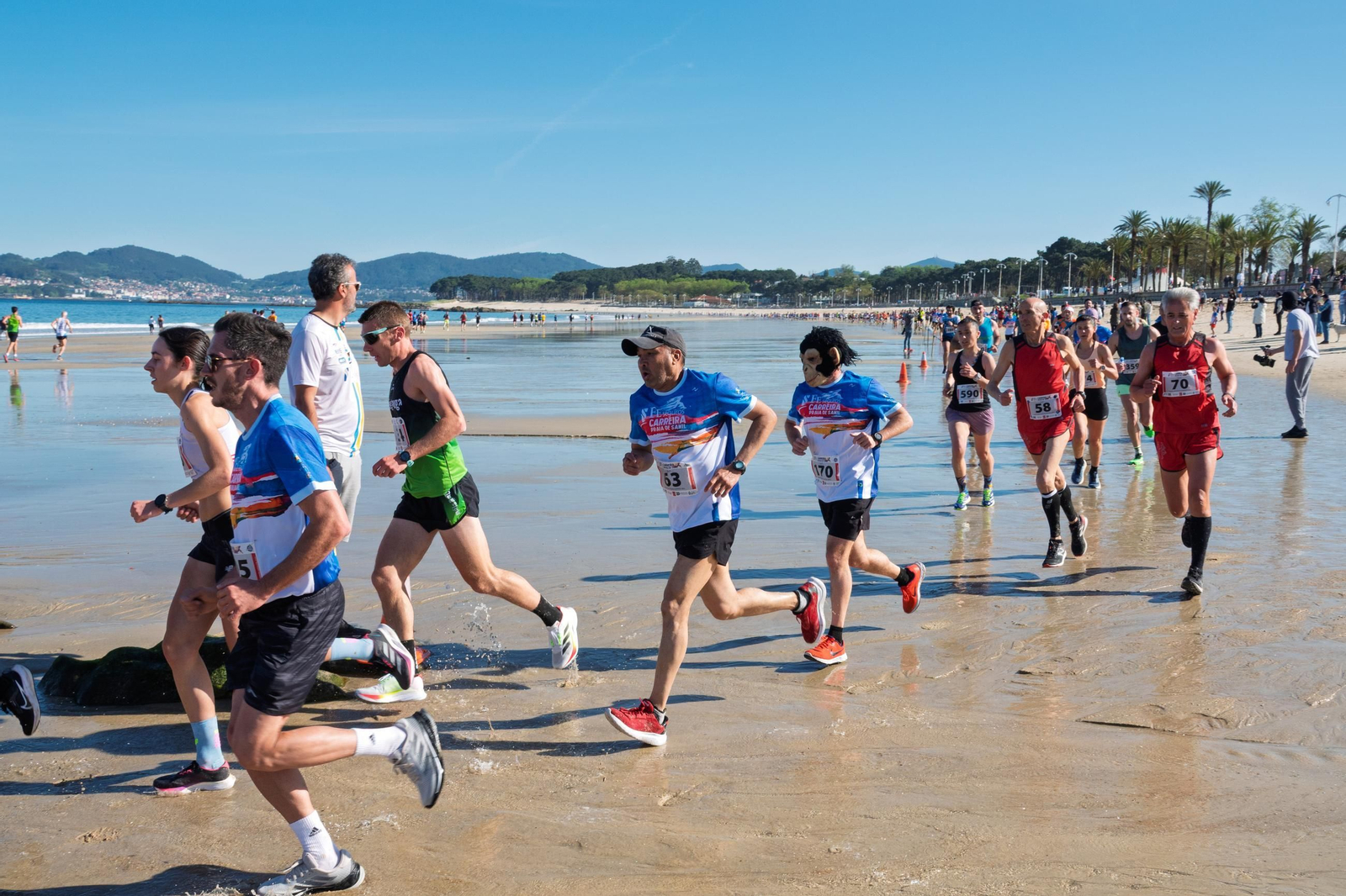 Galería | Más de un millar de participantes en la RunRun Vigo de Samil