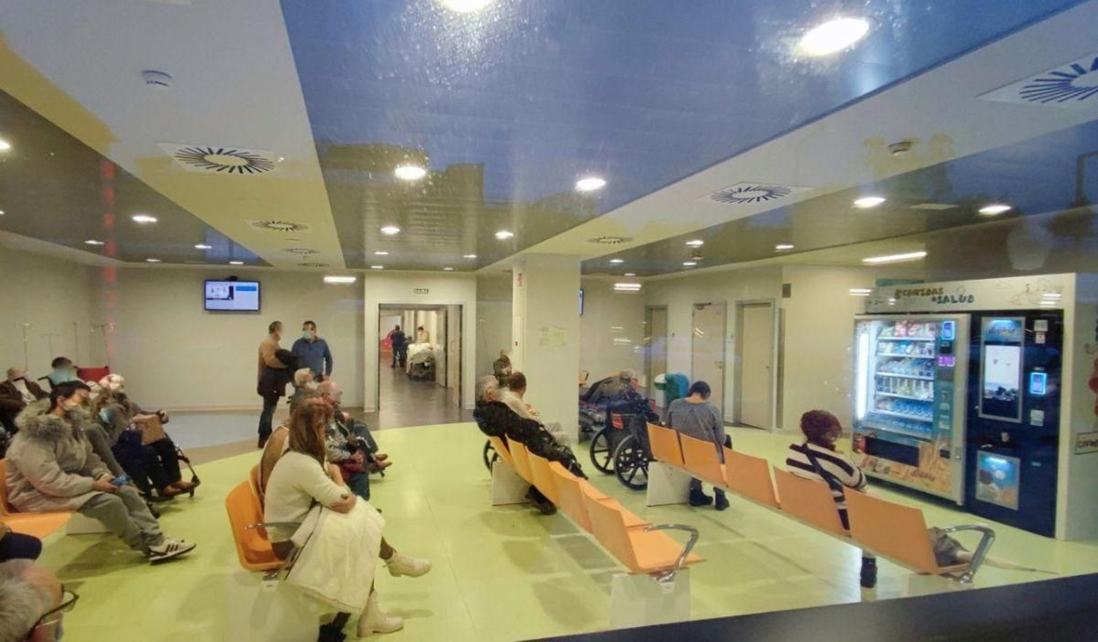 Las Urgencias de adultos del Cunqueiro superaron los 500 pacientes dos días y en las pediátricas la presión sigue alta pero menos que hace unos días.