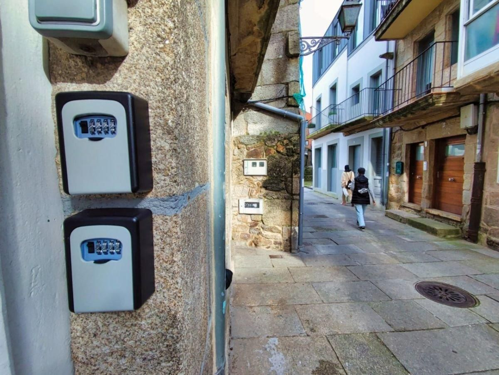 Viviendas de alquiler reformadas en el Casco Vello vigués.
