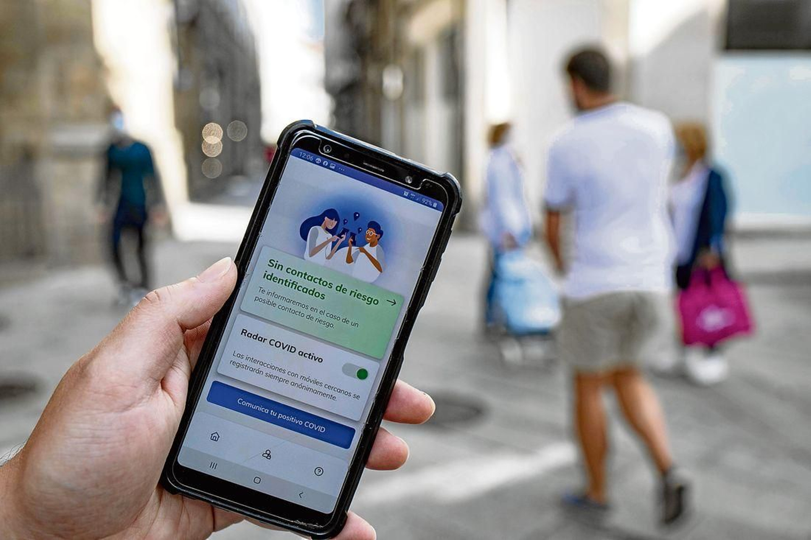 Radar Covid alerta a quienes estuvieron en contacto con un usuario contagiado en los últimos 14 días. (Foto: Xesús Fariñas)