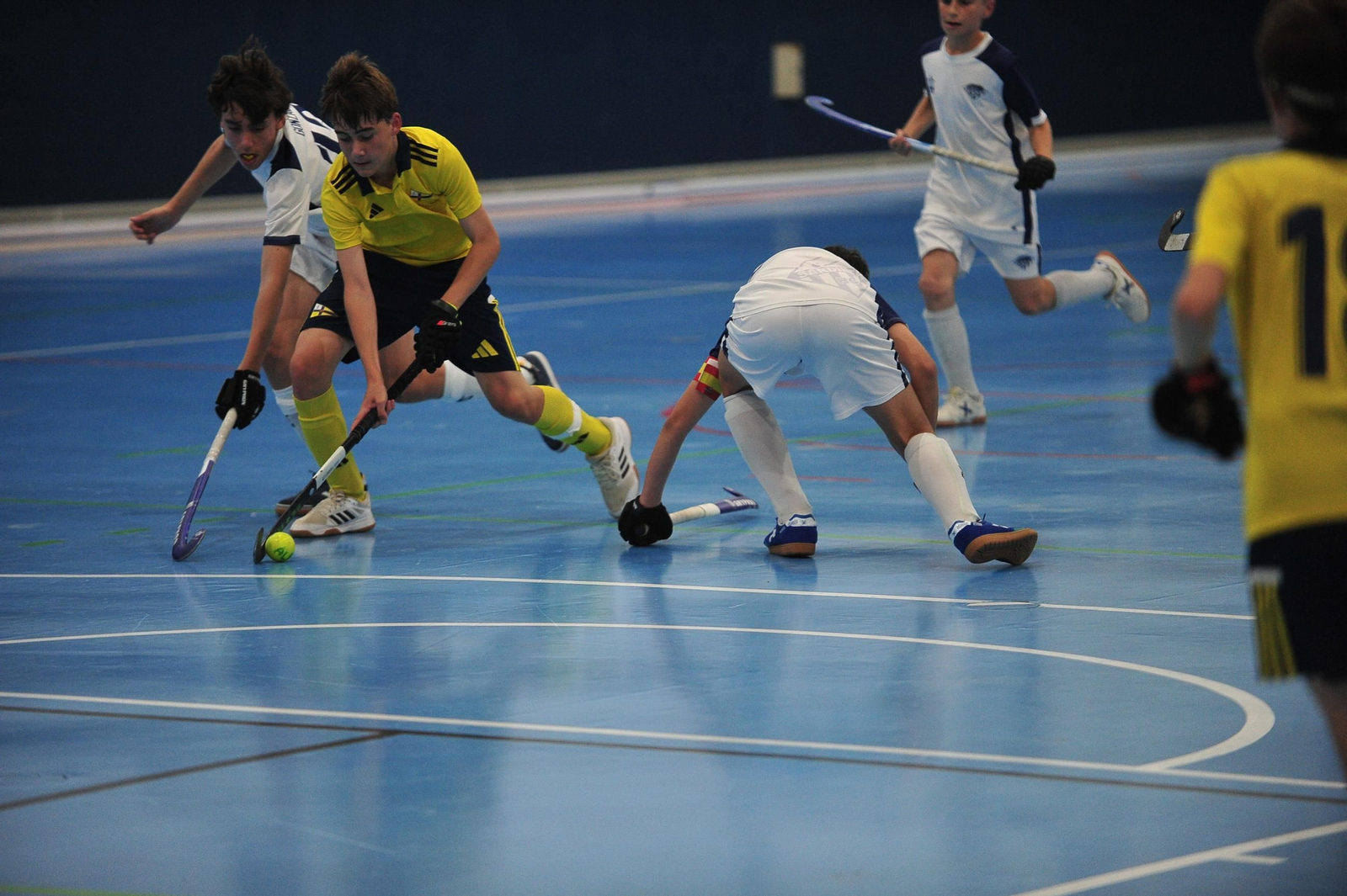 Galería | El hockey sala ourensano infantil brilla en casa
