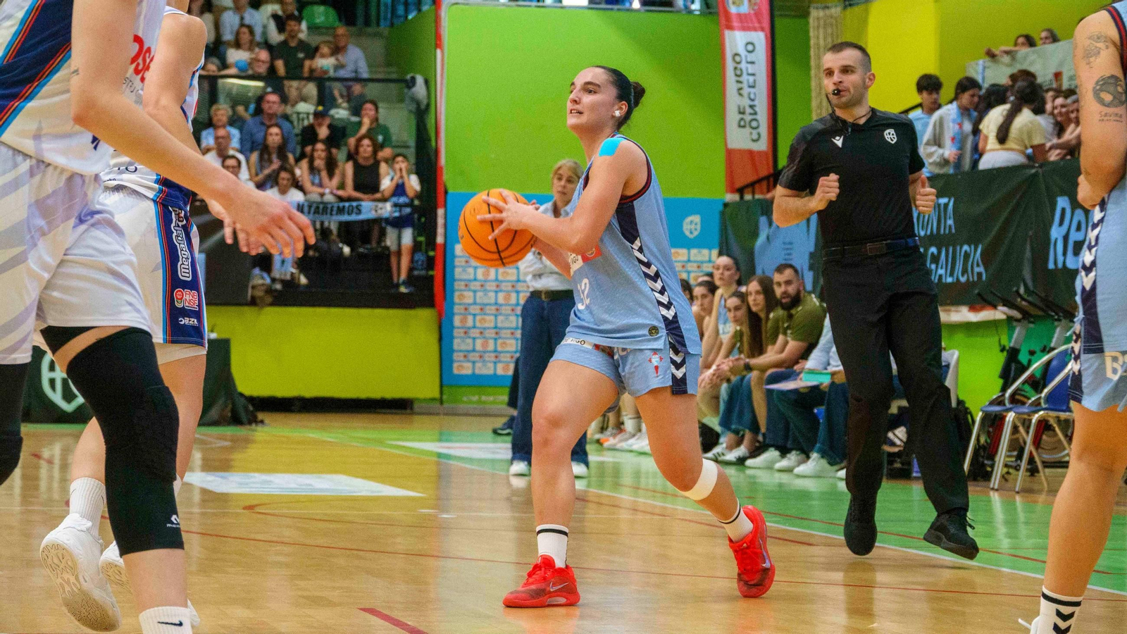 Paula Salinas, a sus 19 años, ha sido convocada para jugar el Eurobasket U20 que se disputará en Lituania el próximo mes de julio.