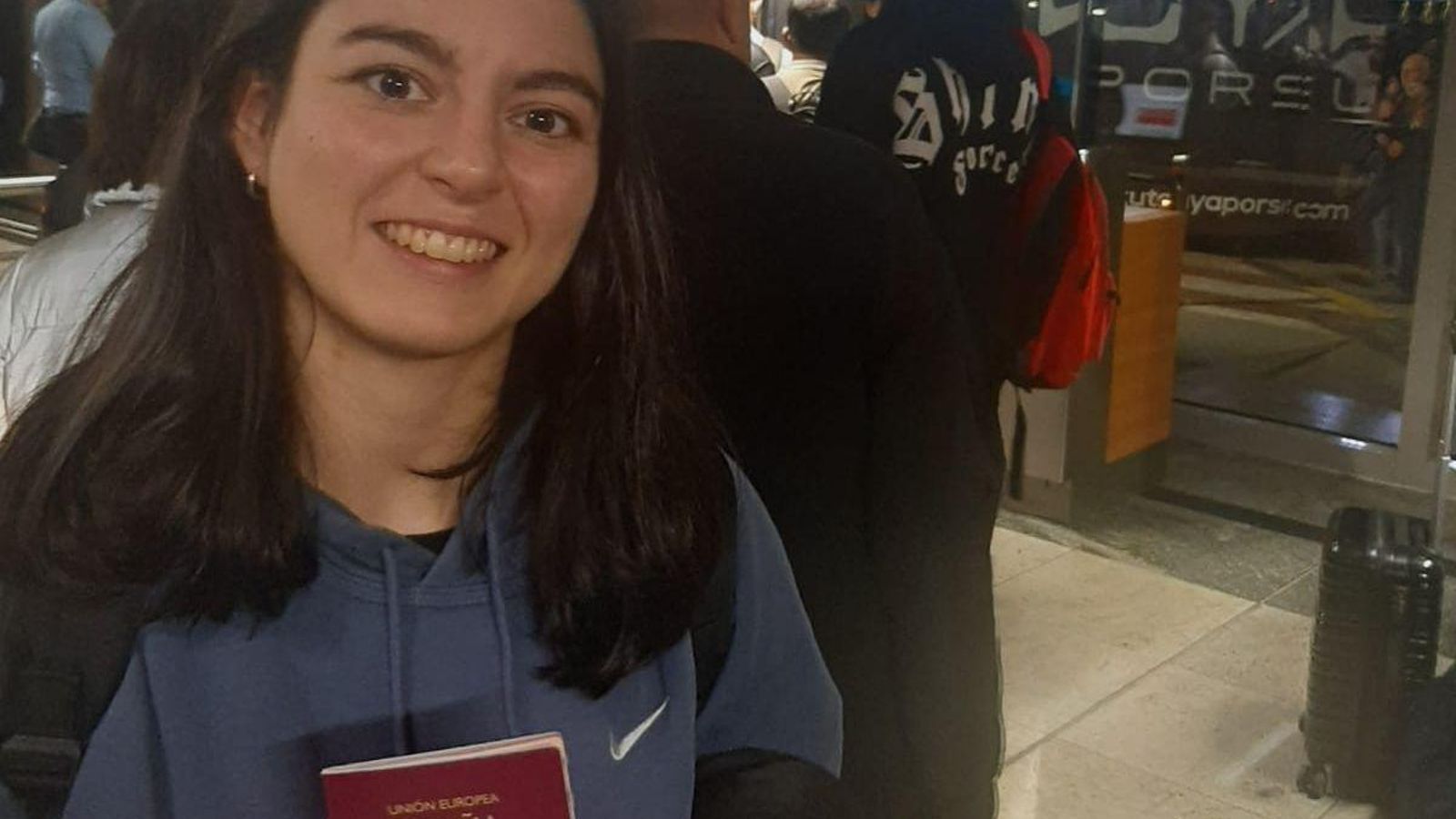 La de Ponteareas tuvo que tomar tres aviones antes de aterrizar en el destino.