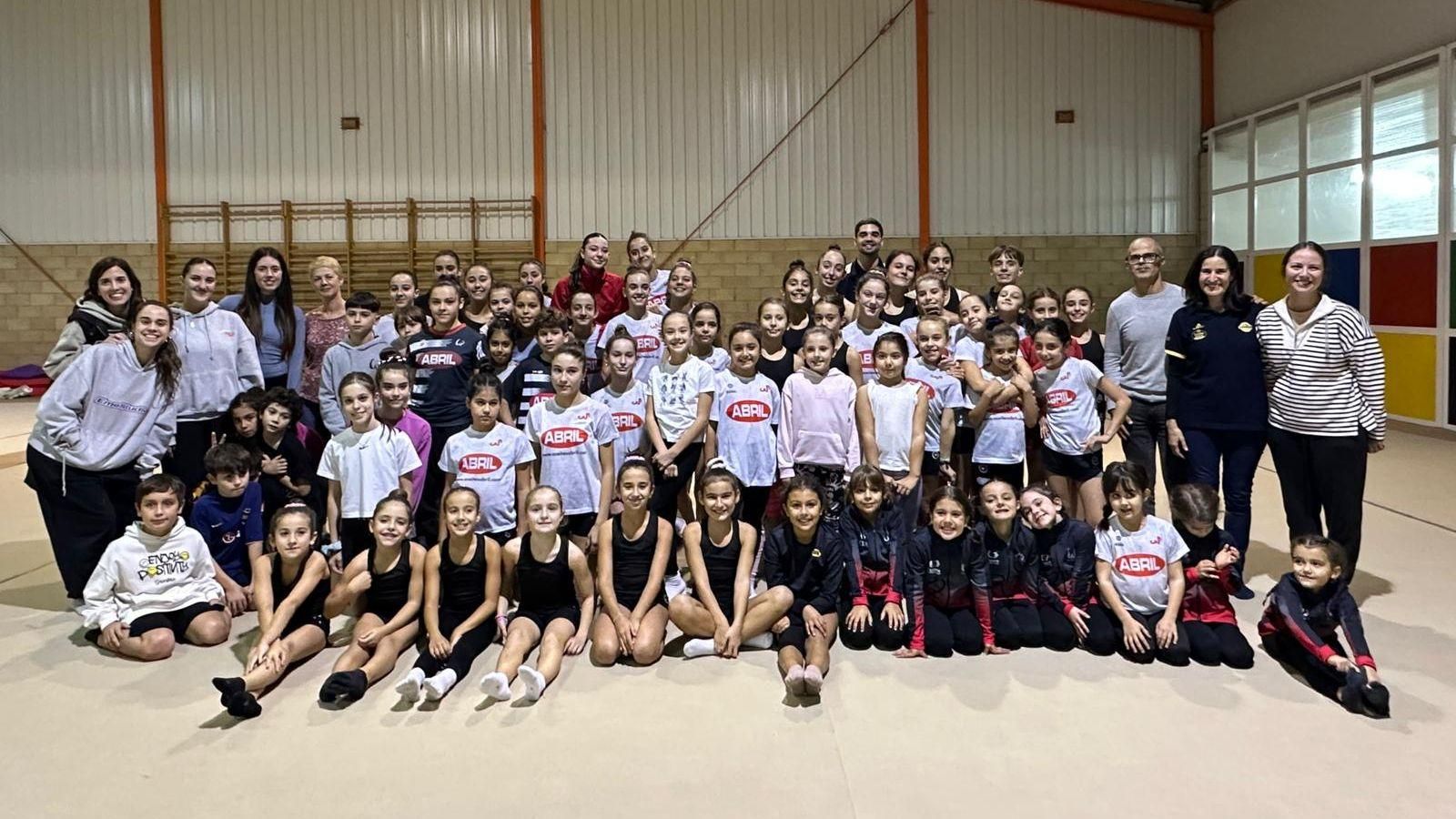 Visita del COB al Ximnasia y Escola Pavillón: deporte, gimnasia y motivación para los más jóvenes