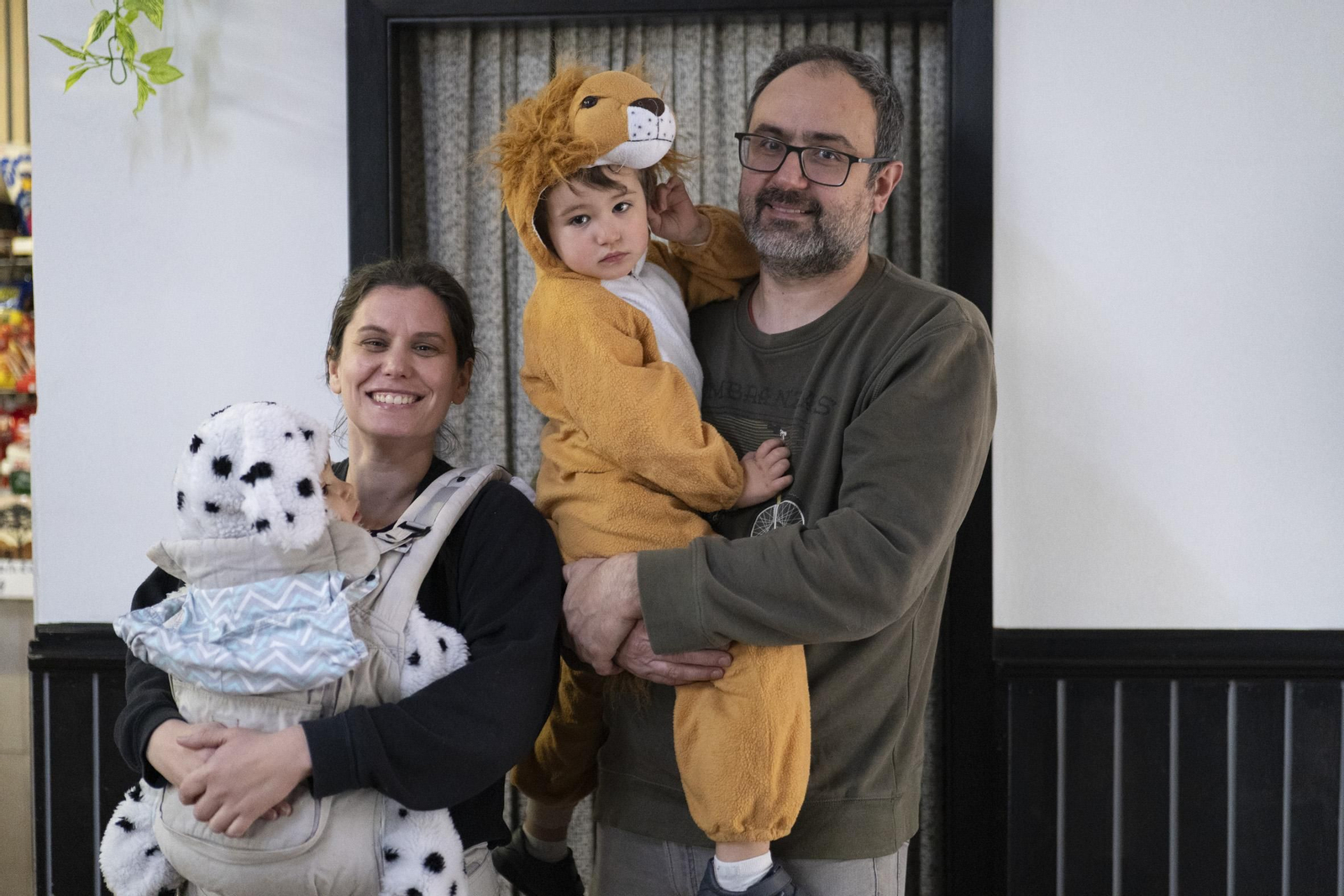 Galería | Señoritas y Labardeiros protagonizan el Entroido en Mugares