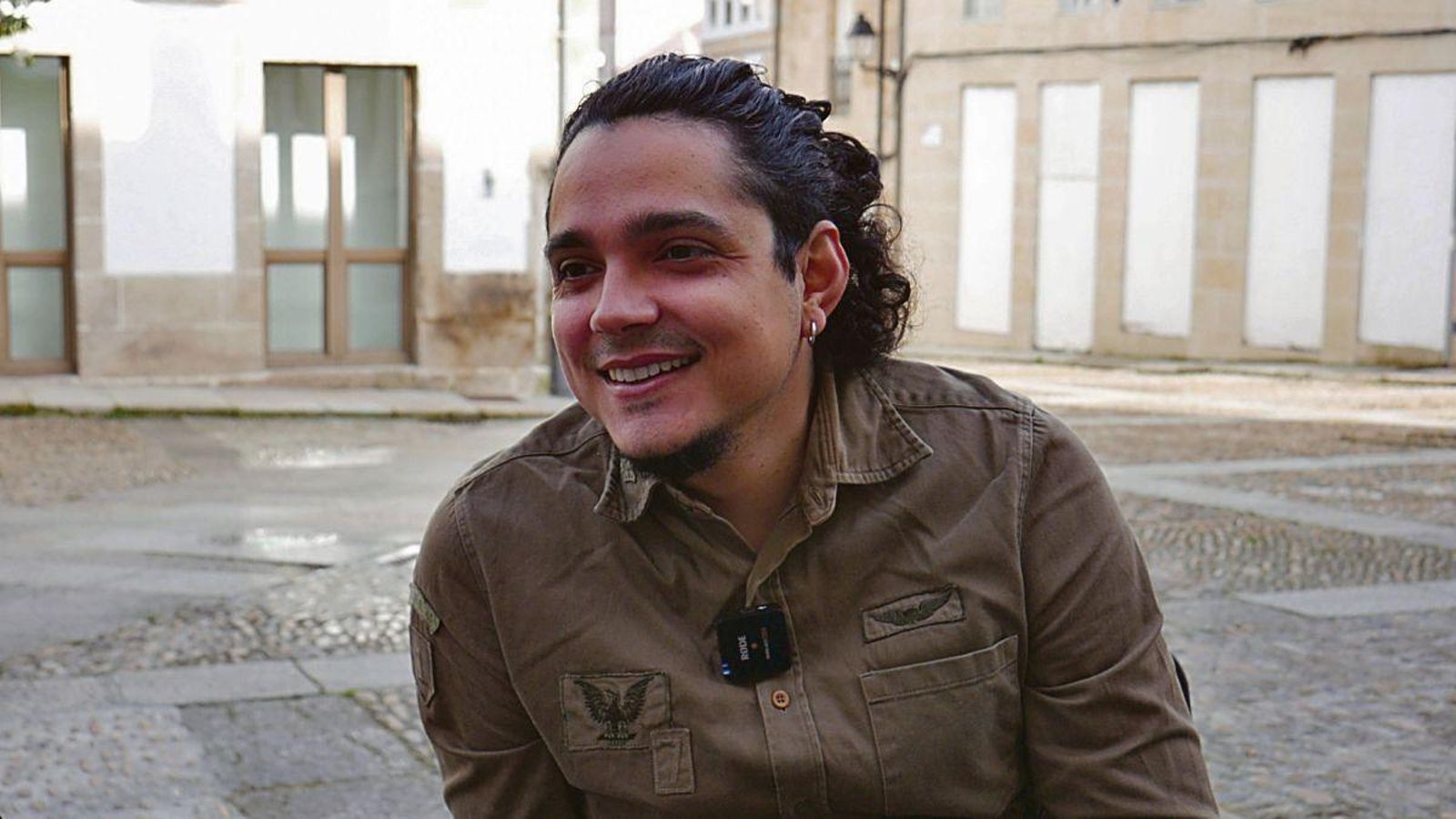 Amaury Millán en el casco histórico ourensano.